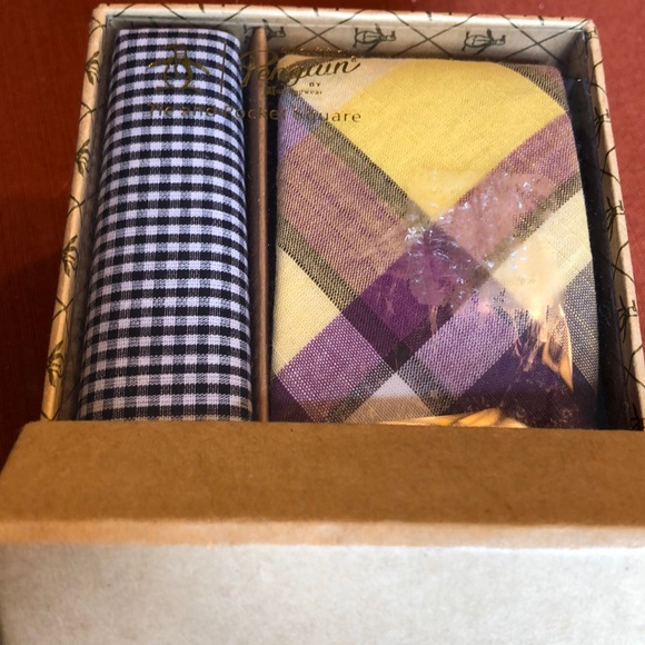 Penguin by Munsingwear boxed tie & pocket square. - Picture 2 of 3